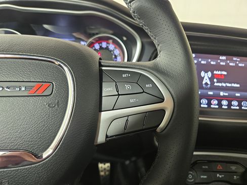 Used 2018 Dodge Challenger R/T Plus RWD image 17