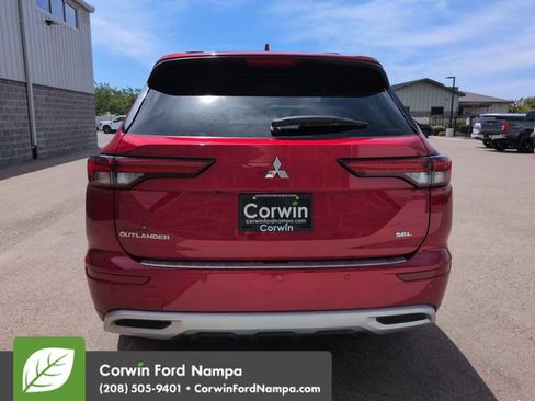 Used 2023 Mitsubishi Outlander SEL AWD/4WD image 4