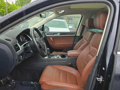 Used 2016 Volkswagen Touareg Executive AWD/4WD image 20