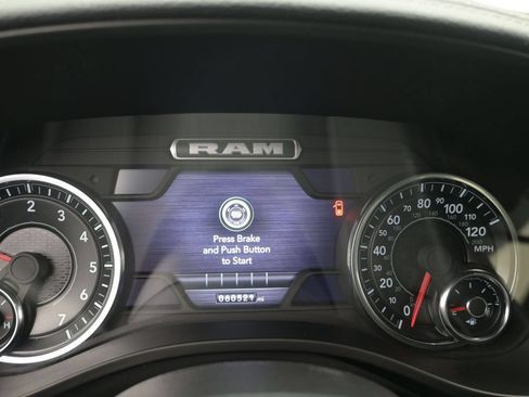 Used 2023 RAM 1500 Laramie AWD/4WD image 11