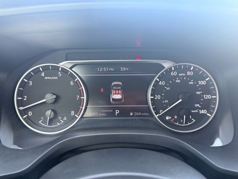 Used 2023 Nissan Rogue SV image 11