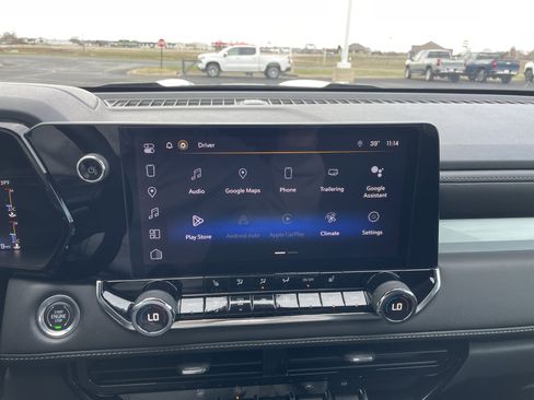 Used 2023 Chevrolet Colorado LT w/ LT Convenience Package II image 12