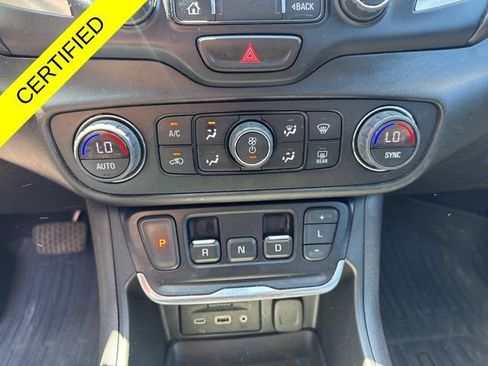 Used 2021 GMC Terrain SLT w/ Infotainment Package II AWD/4WD image 14