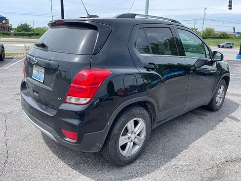 Used 2020 Chevrolet Trax LT FWD image 3
