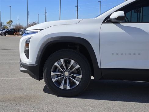 New 2026 Chevrolet Equinox LT image 8