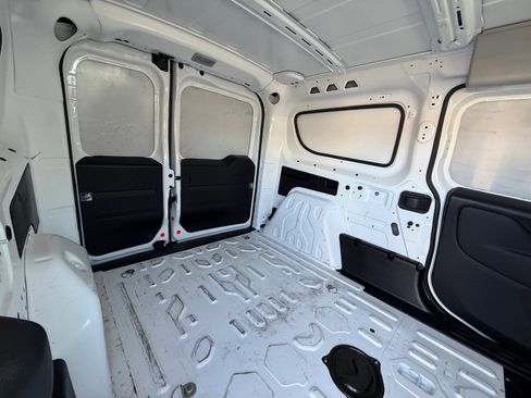 Used 2022 RAM ProMaster City Tradesman image 14