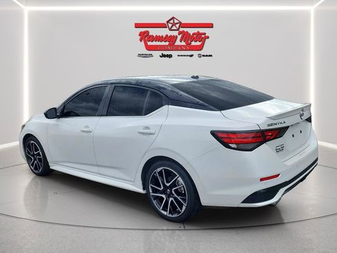 Used 2024 Nissan Sentra SR FWD image 3