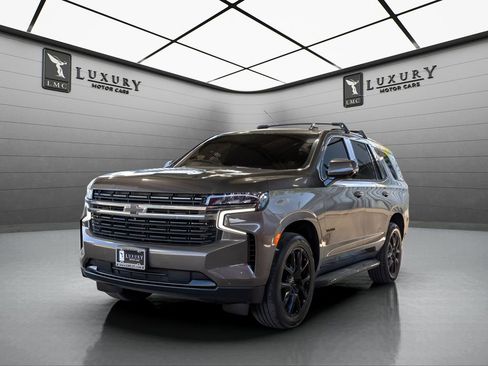 Used 2021 Chevrolet Tahoe RST w/ Luxury Package AWD/4WD image 4