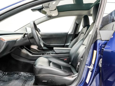 Used 2020 Tesla Model 3 Standard Range Plus RWD image 13