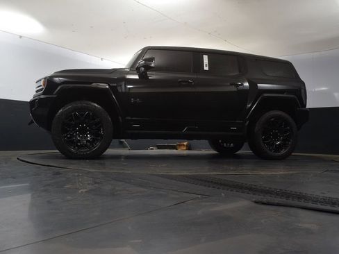 New 2025 GMC Hummer EV 2X w/ LPO, Dark Essentials Package image 51