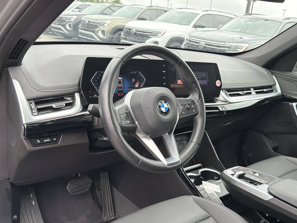Used 2025 BMW X1 xDrive28i AWD/4WD image 10