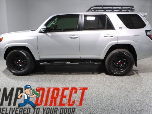 Used 2023 Toyota 4Runner SR5 Premium w/ Moonroof Package image 10