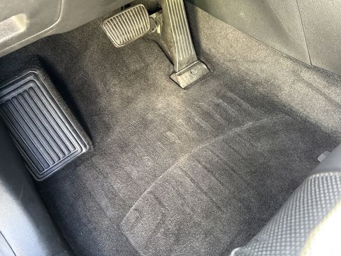 Used 2021 Hyundai Santa Fe Limited w/ Cargo Package image 17