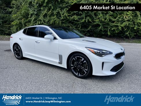 Used 2018 Kia Stinger Premium RWD image 1