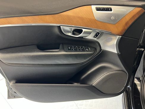 Used 2018 Volvo XC90 T6 Inscription w/ Convenience Package image 11