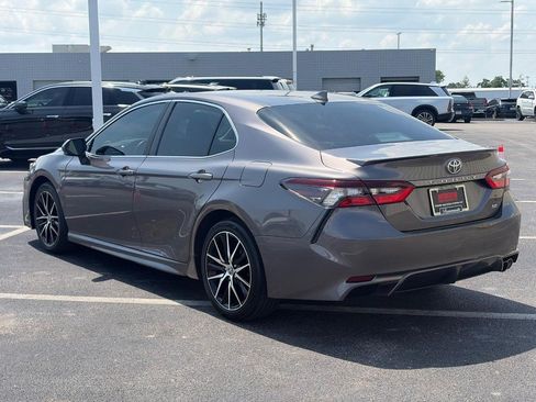 Used 2023 Toyota Camry SE FWD image 8
