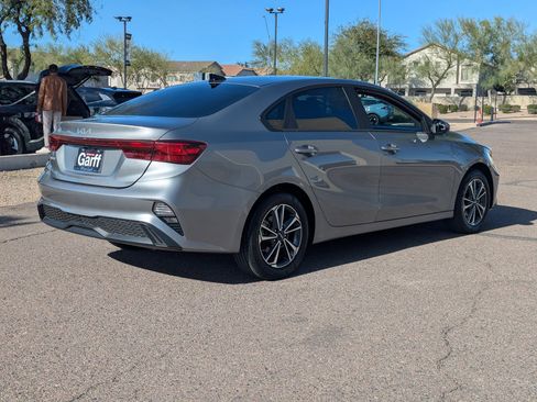 Certified 2024 Kia Forte LXS w/ LXS Technology Package image 3