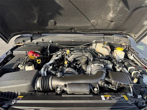 Used 2023 Jeep Gladiator Rubicon w/ Cold Weather Group image 20