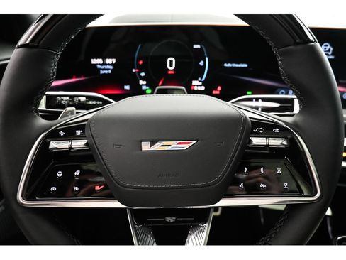 New 2026 Cadillac Lyriq V w/ Exterior Carbon Fiber Package AWD/4WD image 27