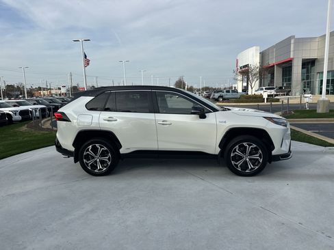 Used 2022 Toyota RAV4 XSE w/ Premium Package image 11