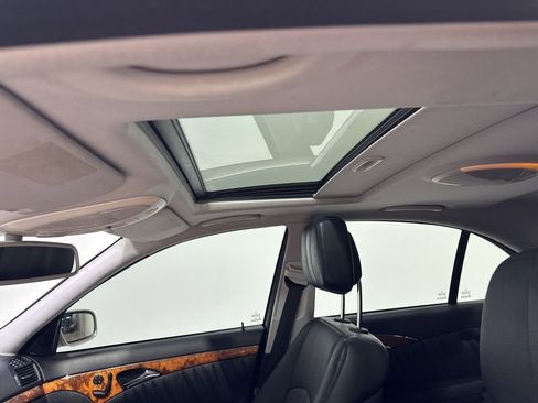 Used 2007 Mercedes-Benz E 550 Sedan image 28