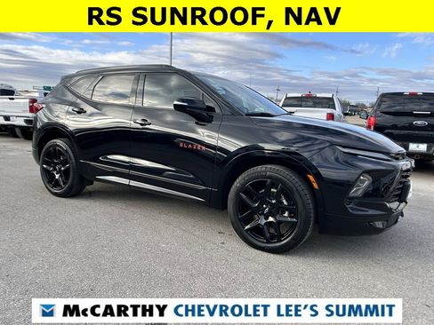 Used 2025 Chevrolet Blazer RS w/ Driver Confidence II Package image 3