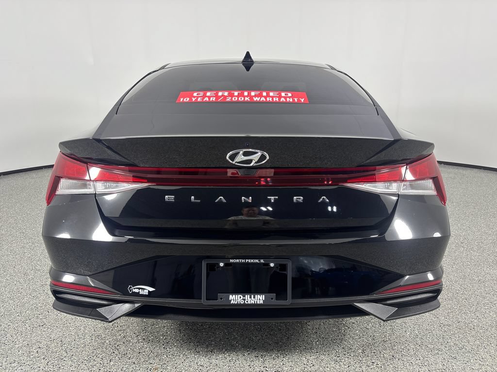 Used 2023 Hyundai Elantra SEL w/ Cargo Package FWD image 6