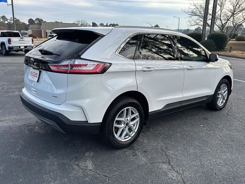 Used 2022 Ford Edge SEL w/ Convenience Package image 5