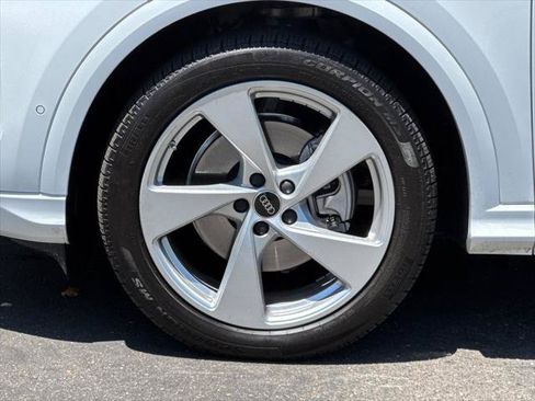Certified 2025 Audi Q5 Prestige AWD/4WD image 38