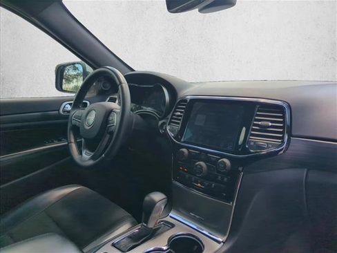 Used 2019 Jeep Grand Cherokee Altitude RWD image 24