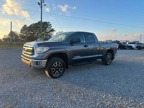 Used 2015 Toyota Tundra SR5 w/ TRD Off Road Package image 5