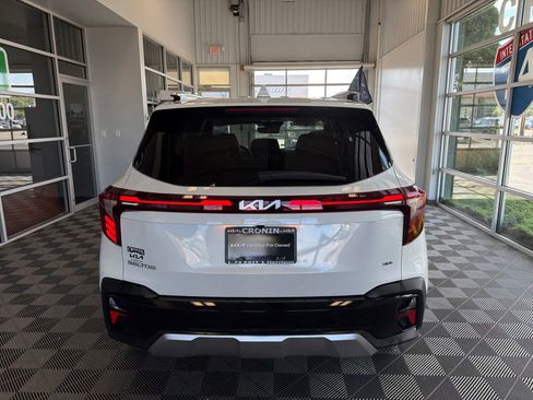 Used 2025 Kia Seltos EX w/ EX Sunroof Package AWD/4WD image 5