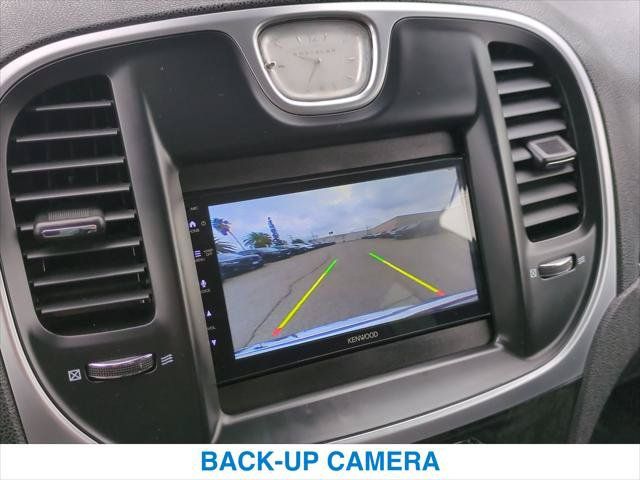 Used 2018 Chrysler 300 Limited w/ Safetytec Plus Group RWD image 18