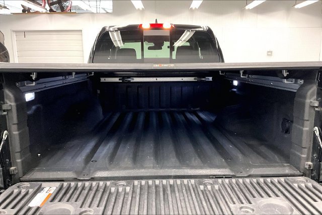 Used 2023 Nissan Frontier SV w/ SV Convenience Package AWD/4WD image 32