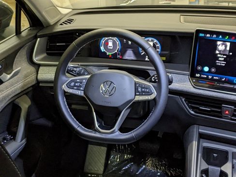 New 2025 Volkswagen Tiguan S image 13