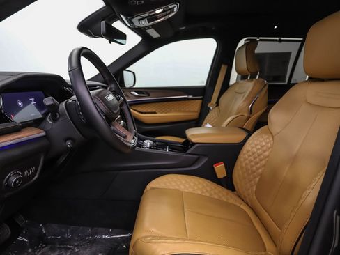 Used 2022 Jeep Grand Cherokee Summit w/ Adv Protech Group IV image 11