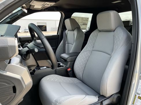 New 2026 Toyota Tacoma SR5 AWD/4WD image 22