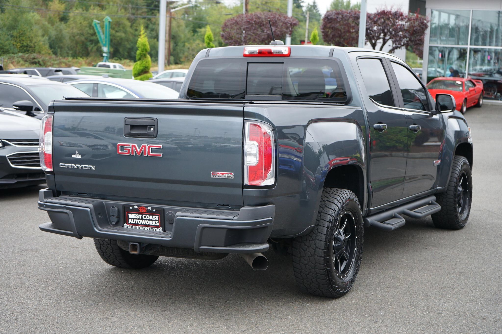 Used 2016 GMC Canyon SLE w/ All Terrain Package AWD/4WD image 5
