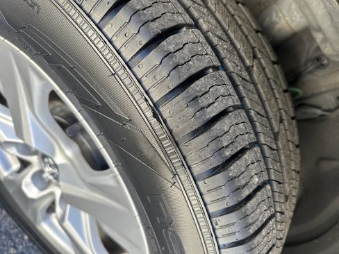 Used 2021 Toyota RAV4 XLE image 7