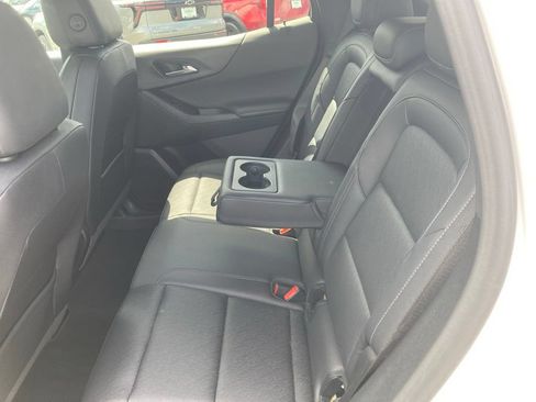 New 2025 Chevrolet Equinox LT w/ Convenience Package II AWD/4WD image 21