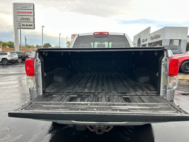 Used 2012 Toyota Tundra 4x4 Double Cab w/ SR5 Pkg image 6