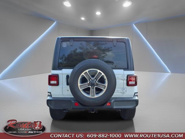 Used 2018 Jeep Wrangler Unlimited Sahara w/ Cold Weather Group AWD/4WD image 5