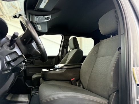 Used 2022 RAM 4500 Tradesman w/ Chrome Appearance Group image 27