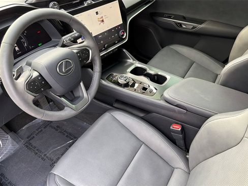 Used 2024 Lexus RZ 300e Premium image 10