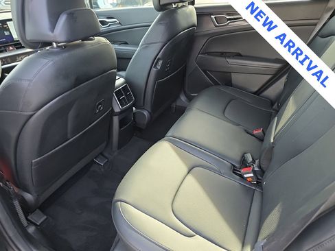 Used 2024 Kia Sportage EX image 27
