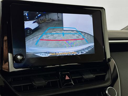 Certified 2025 Toyota Corolla SE image 11