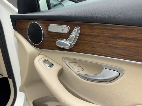 Used 2022 Mercedes-Benz GLC 300 image 45