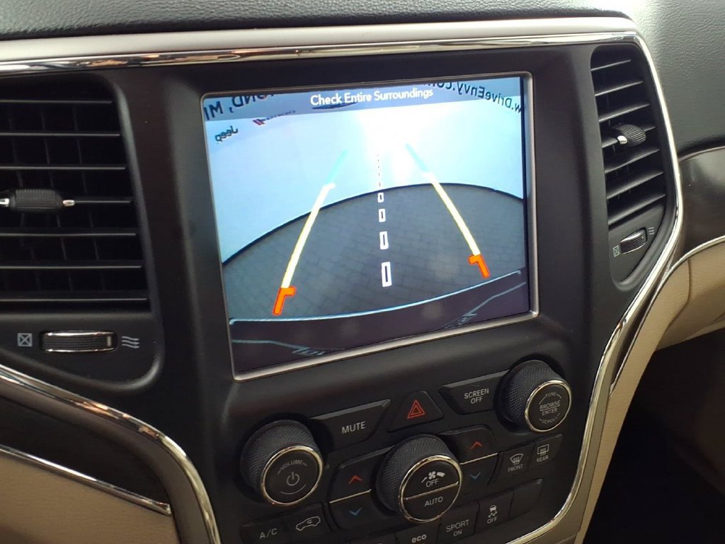 Used 2018 Jeep Grand Cherokee Limited AWD/4WD image 26