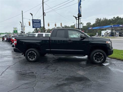 Used 2018 Toyota Tundra SR AWD/4WD image 2
