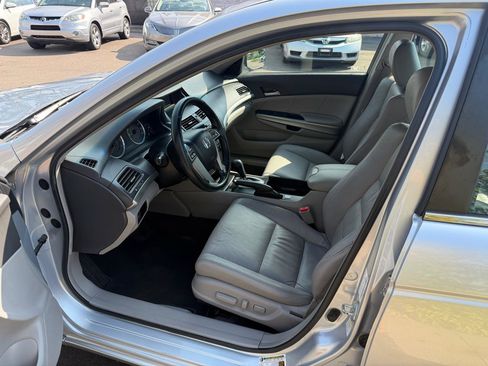 Used 2009 Honda Accord EX-L image 6